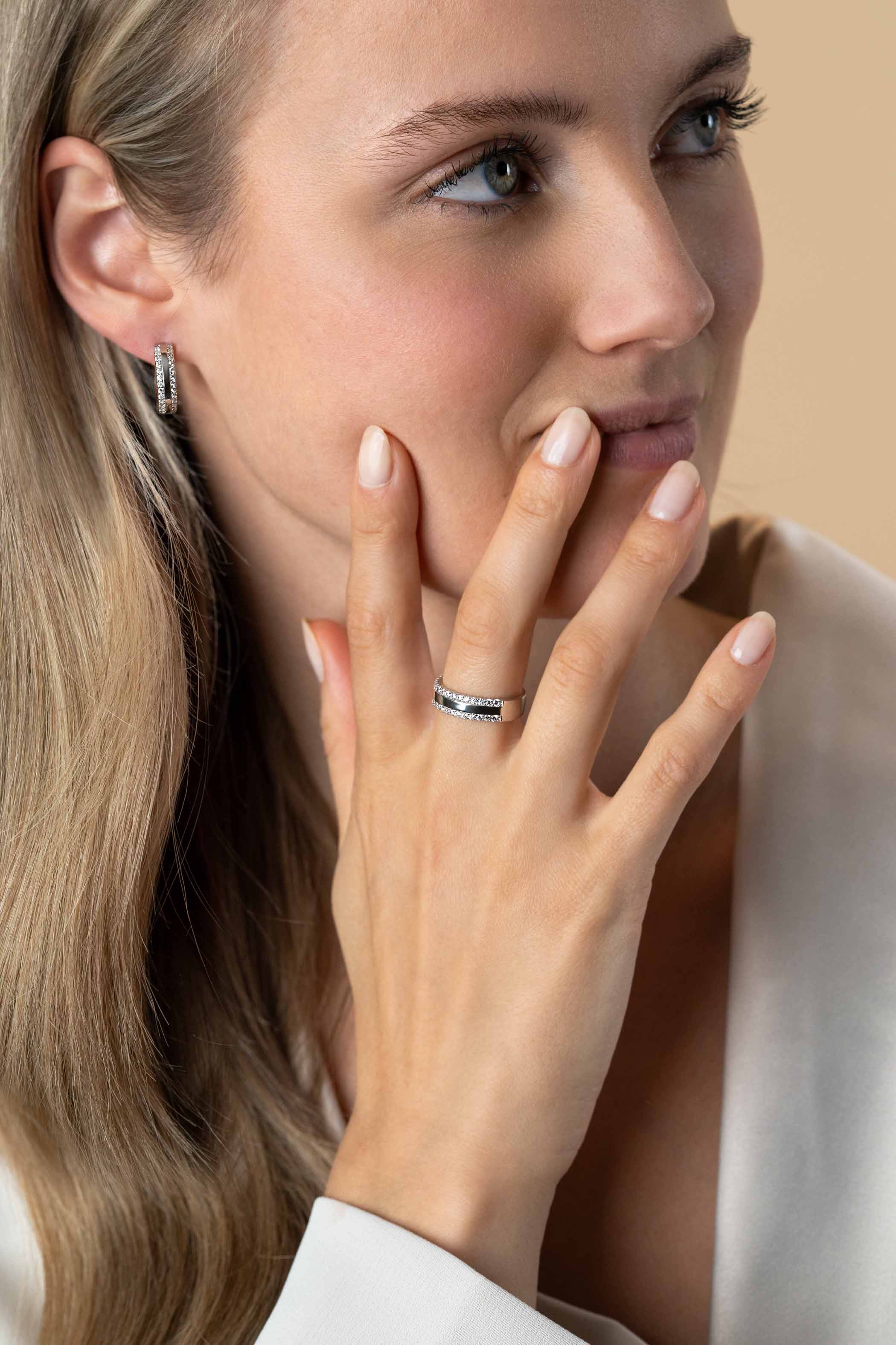 ZINZI zilveren multi-look ring drie banen, buitenste bezet met witte zirconia's ZIR2445