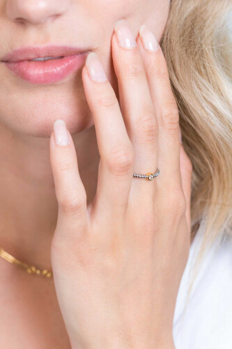 ZINZI zilveren bicolor ring gedraaid witte zirconia ZIR2132