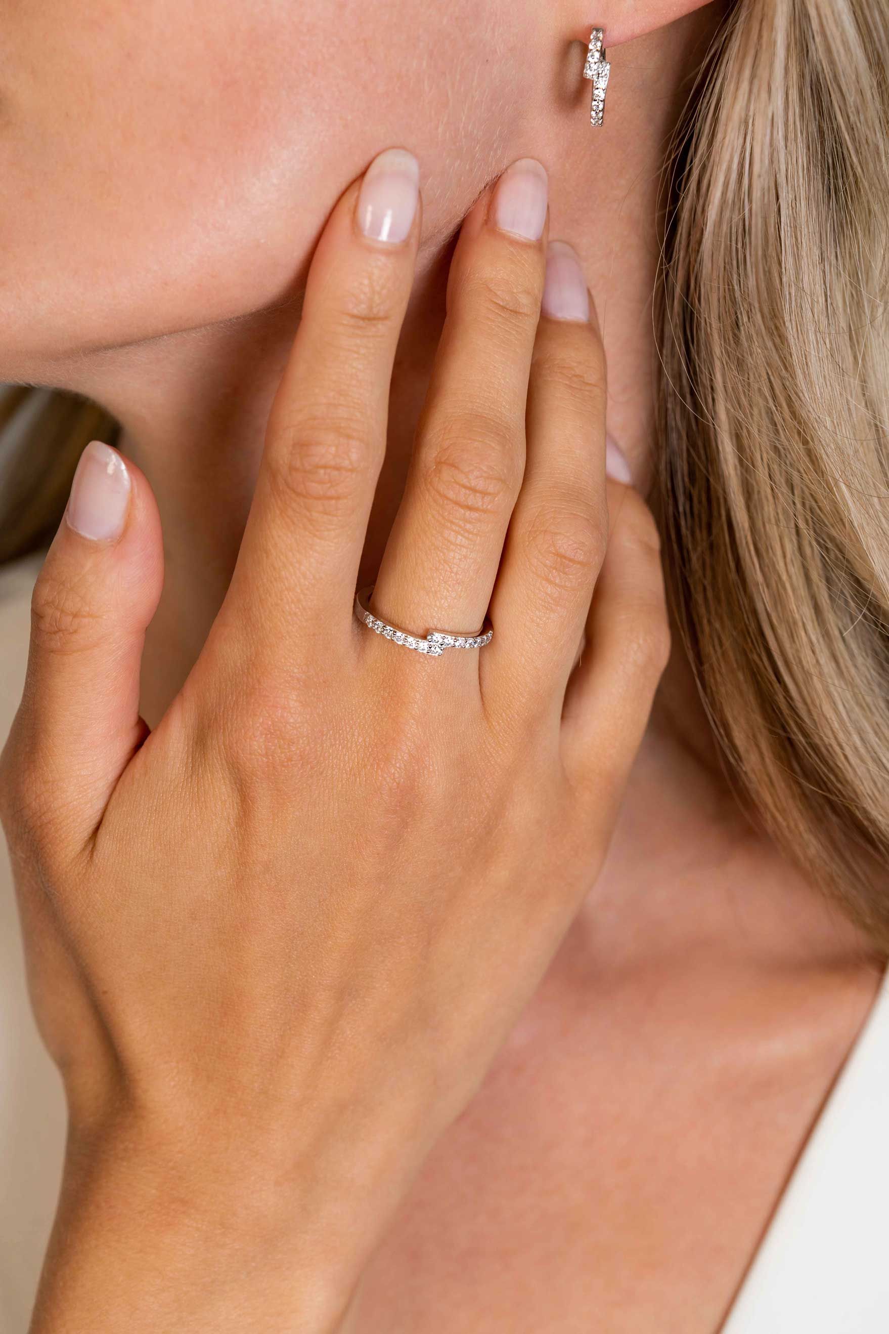 ZINZI zilveren fantasie ring bezet met witte zirconia's ZIR2327